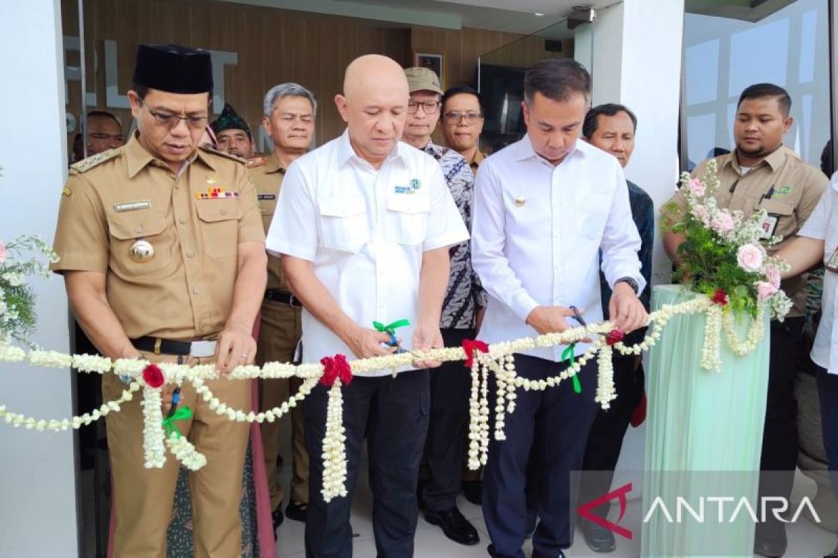 Menkop UKM resmikan PLUT Kabupaten Bandung tingkatkan kapasitas perniagaan
