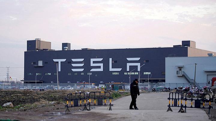 Tesla Enggan Menaikkan Kapasitas Produksinya dikarenakan Ketidakpastian Ekonomi